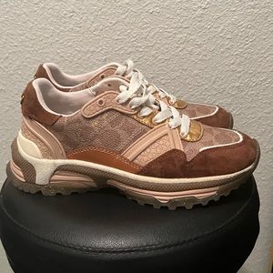 Coach Logo Women Shoes, Size 6.5B, Used; Good Condition; Color: Brown/Beige